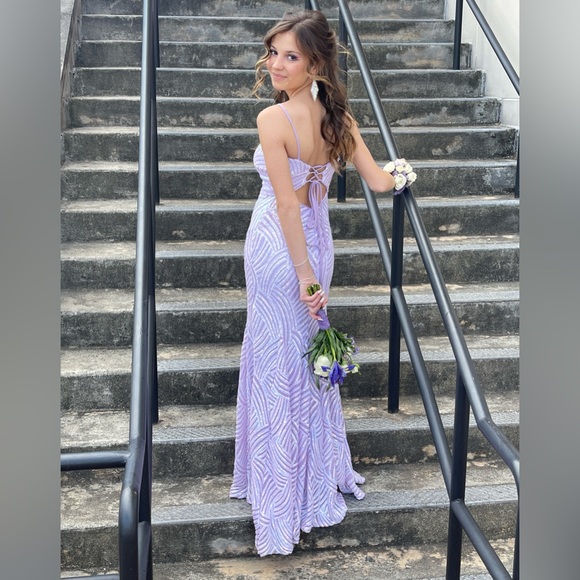 Prom dress - Picture 1 of 7